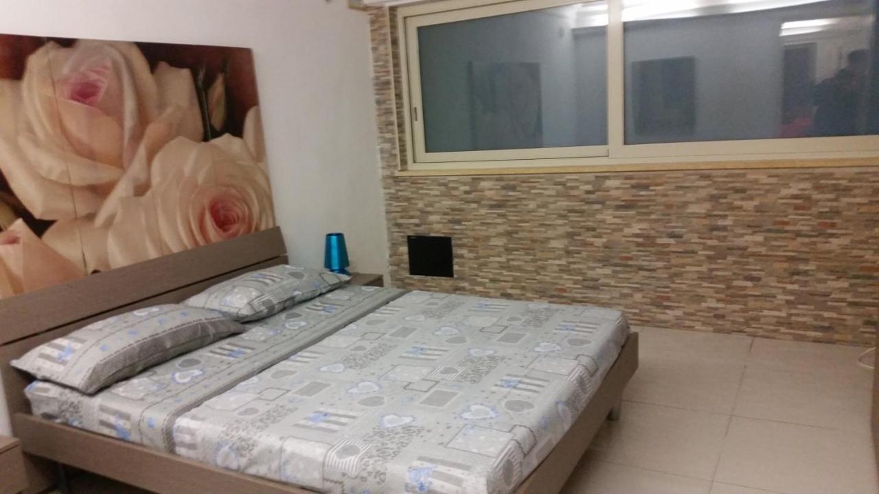 Stabile Basement Apartment ปาแลร์โม ภายนอก รูปภาพ